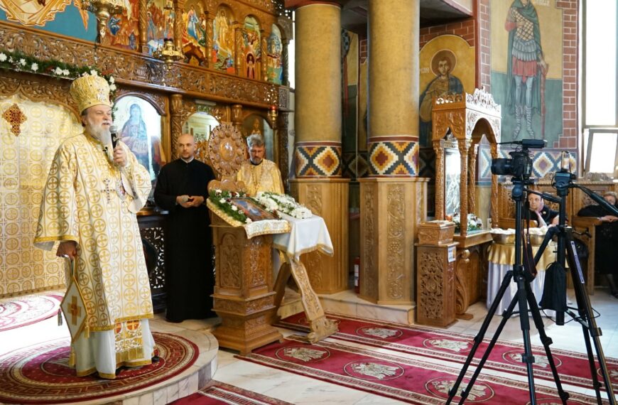 Predica Preasfințitului Vincențiu la Duminica după Înălțarea Sfintei Cruci – 2022