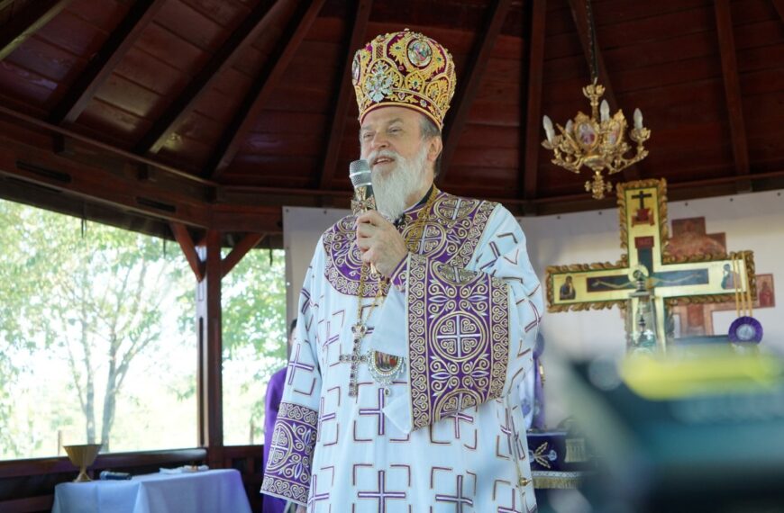Predica Preasfințitului Vincențiu la Praznicul Înălțarea Sfintei Cruci – 2022