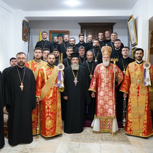 Preasfințitul Vincențiu a slujit la hramul Bisericii – Paraclis Episcopal
