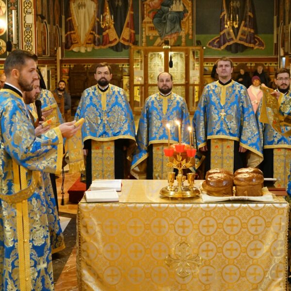 Moaștele Sfântului Mucenic Dasie purtate în procesiune la Catedrala Episcopală