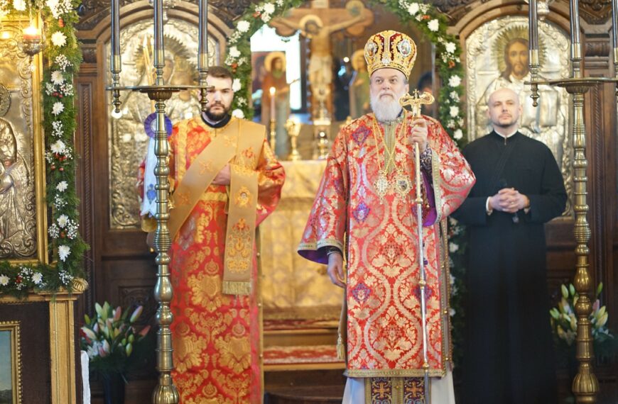 Preasfințitul Vincențiu a slujit în a treia zi de Crăciun…