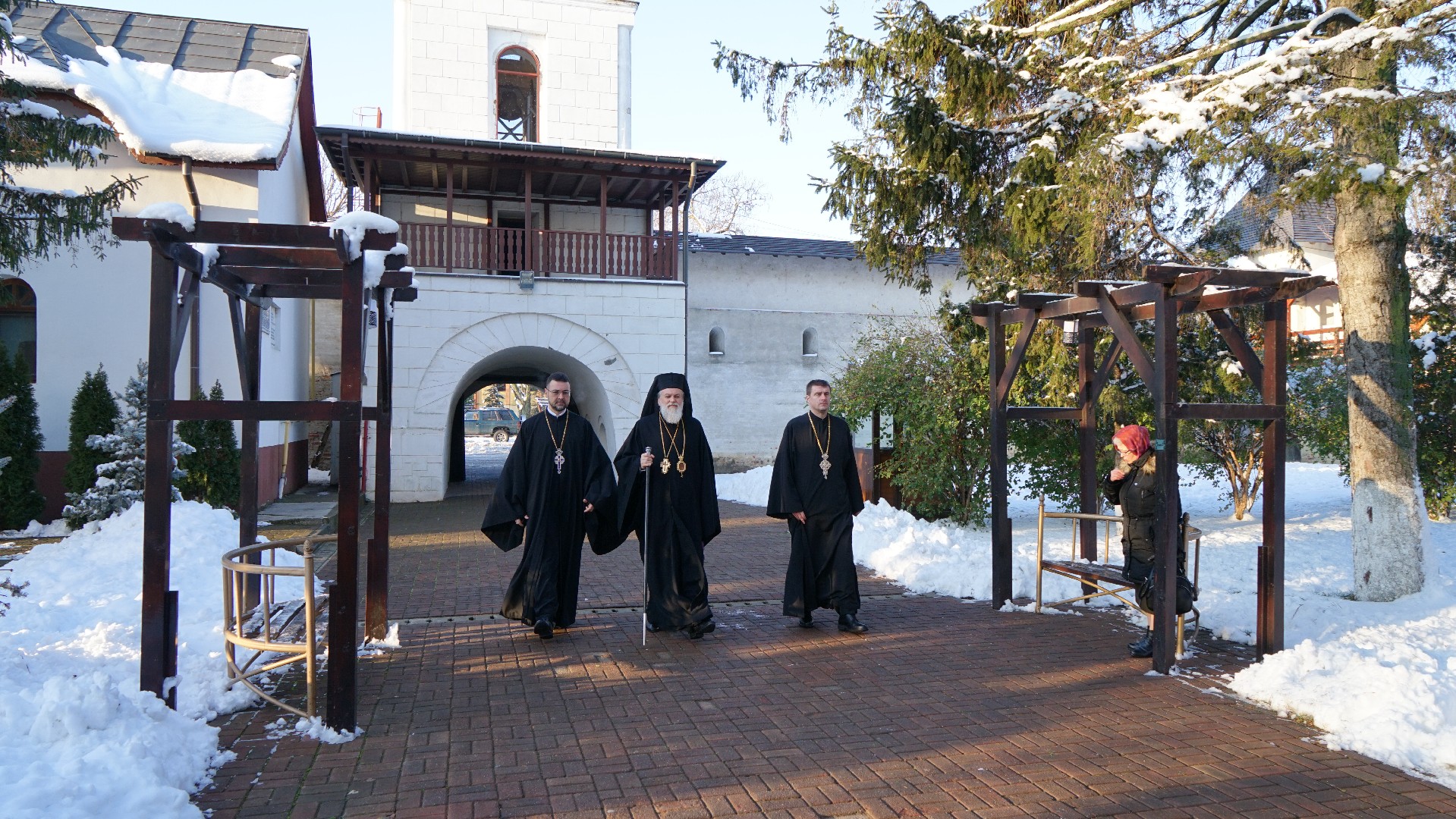 Preasfințitul Vincențiu a slujit în ziua Sfinților Trei Ierarhi la Mănăstirea Sfinții Voievozi din Slobozia