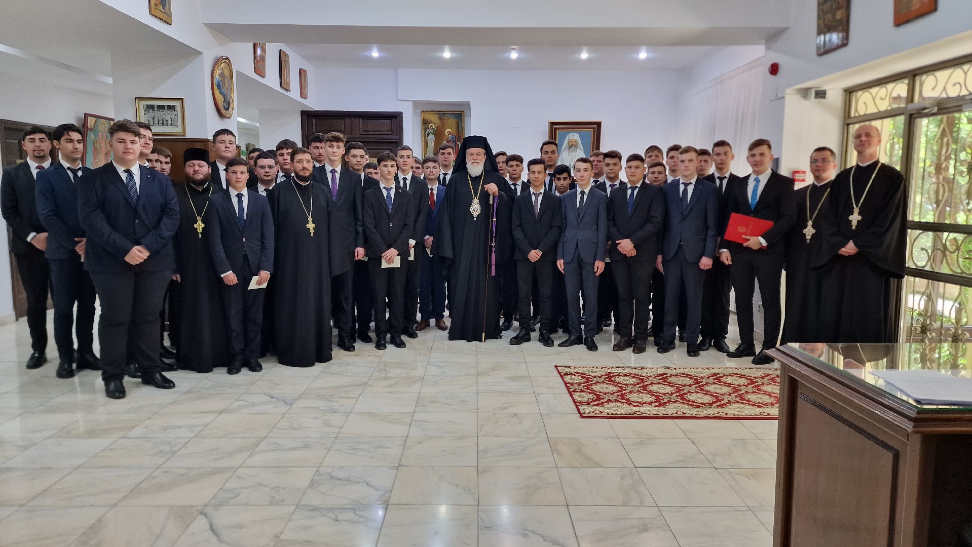 Burse pentru elevii Seminarului Teologic Ortodox din…