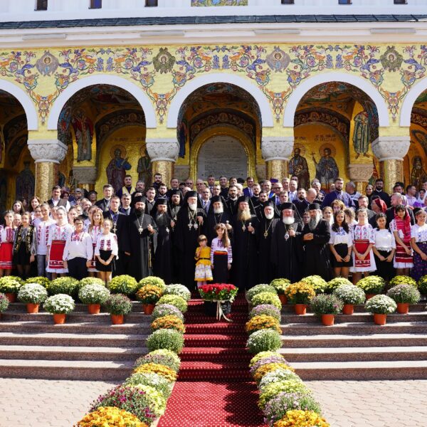 Episcopia Sloboziei și Călărașilor a sărbătorit 30 de ani de la înființare alături de 7 ierarhi